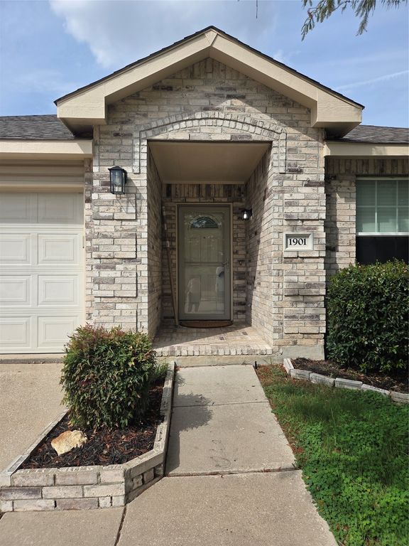 1901 Foxfield, Fort Worth, TX 76247 — photo 2
