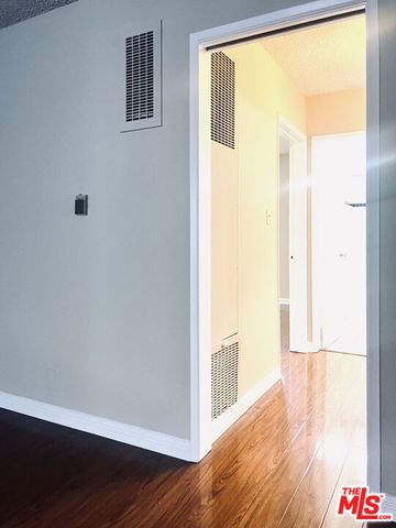 1132 Alameda Avenue, Glendale, CA 91201