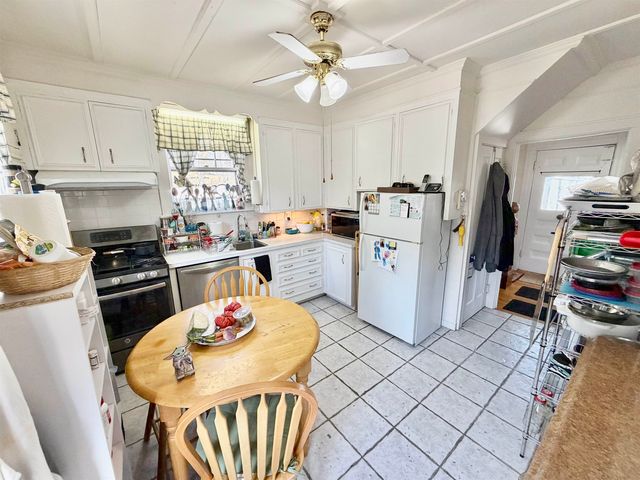 46 Hough Street, Dover, NH 03820