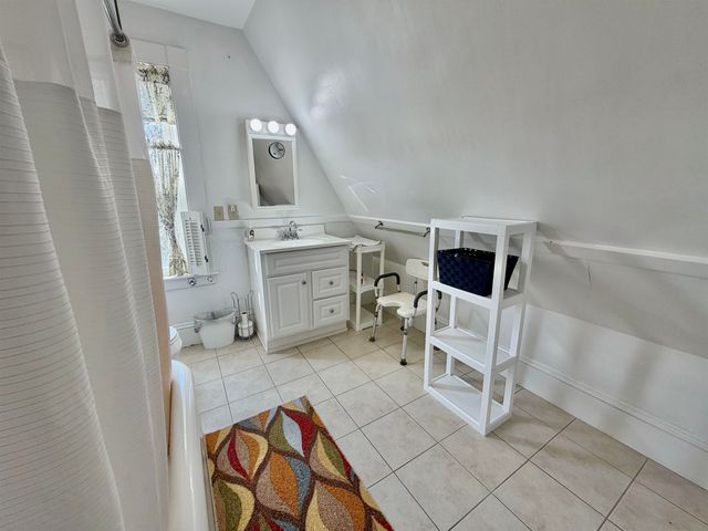 46 Hough Street, Dover, NH 03820