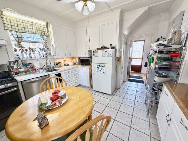 46 Hough Street, Dover, NH 03820