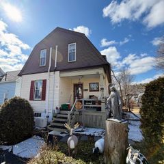 46 Hough Street, Dover, NH 03820