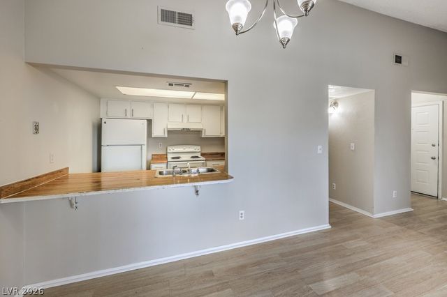 2981 Country Manor Lane 122, Las Vegas, NV 89115