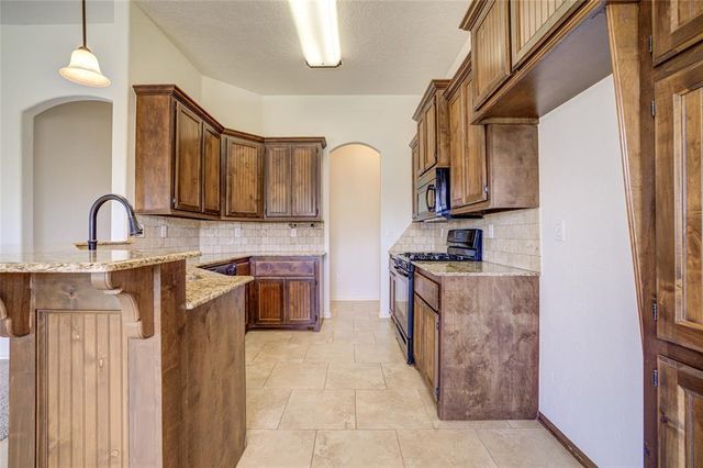 1800 NE 32nd Street, Moore, OK 73160