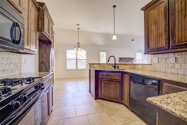 1800 NE 32nd Street, Moore, OK 73160