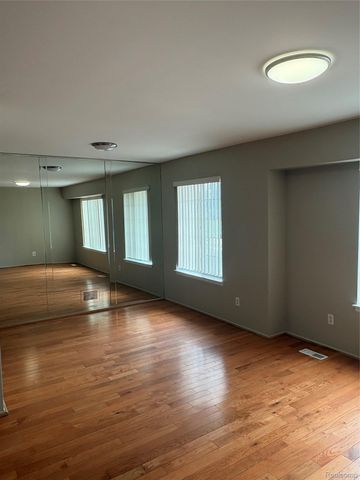 30200 Southfield Road, Southfield, MI 48076