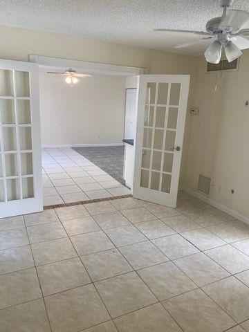 643 Executive Center Drive Q-105, West Palm Beach, FL 33401