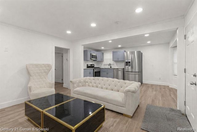 11366 Vaughan Street, Detroit, MI 48228