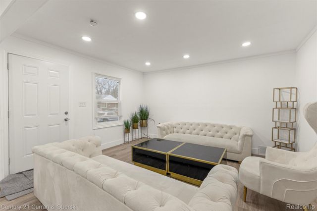 11366 Vaughan Street, Detroit, MI 48228