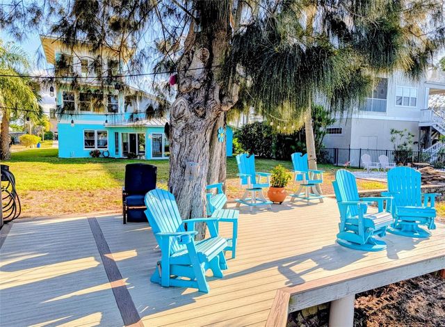 1626 SEA BREEZE DRIVE, Tarpon Springs, FL 34689