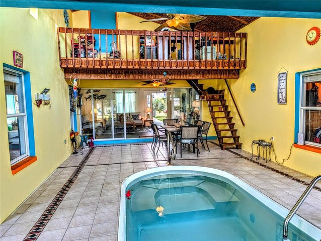 1626 SEA BREEZE DRIVE, Tarpon Springs, FL 34689