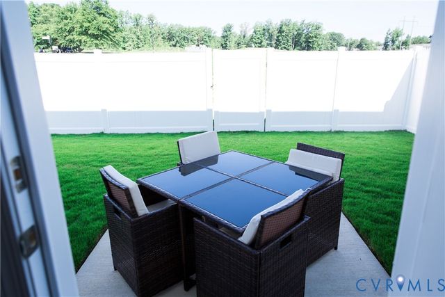 8120 Carriage Bend Ln, Henrico, VA 23294