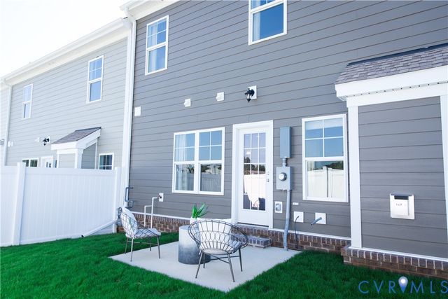 8120 Carriage Bend Ln, Henrico, VA 23294