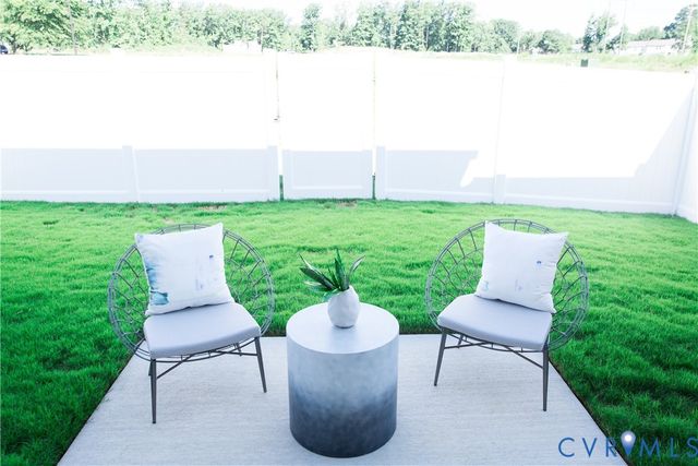 8120 Carriage Bend Ln, Henrico, VA 23294