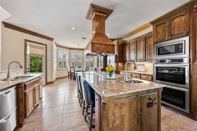 125 Manor Drive, Heath, TX 75032