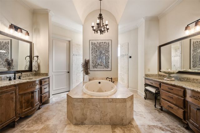 125 Manor Drive, Heath, TX 75032