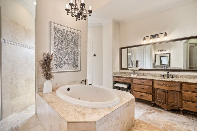 125 Manor Drive, Heath, TX 75032