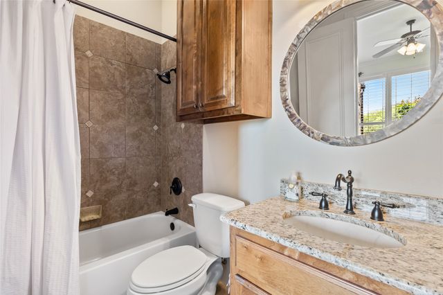 125 Manor Drive, Heath, TX 75032