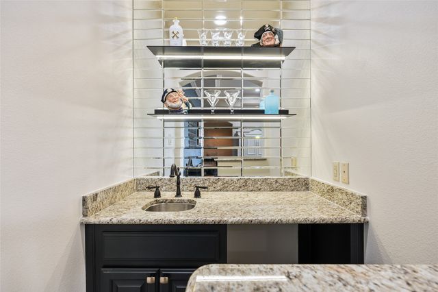 125 Manor Drive, Heath, TX 75032