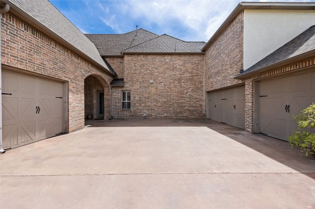 125 Manor Drive, Heath, TX 75032