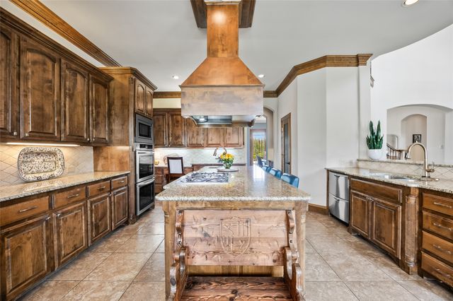 125 Manor Drive, Heath, TX 75032