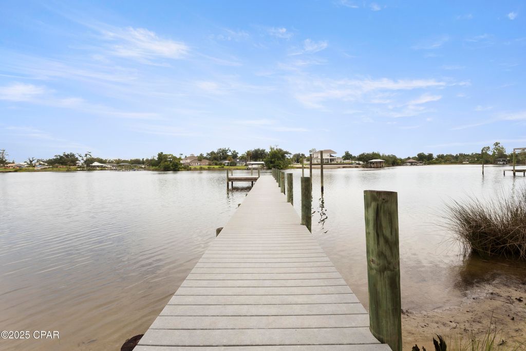 707 E 5th Street, Lynn Haven, FL 32444