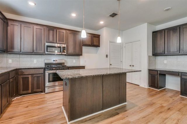 3716 Prague Mews, Dallas, TX 75236