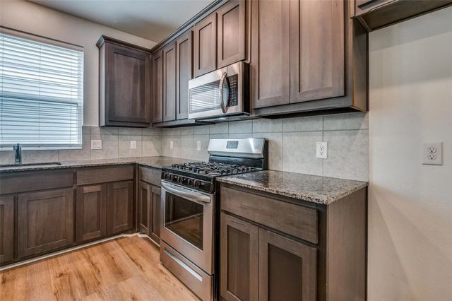 3716 Prague Mews, Dallas, TX 75236