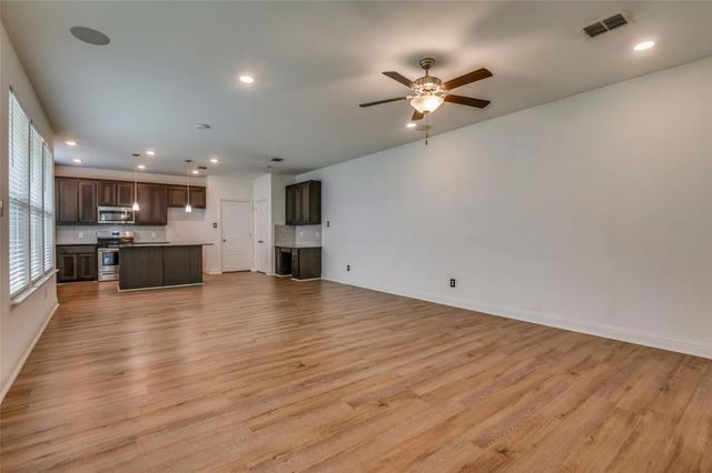 3716 Prague Mews, Dallas, TX 75236