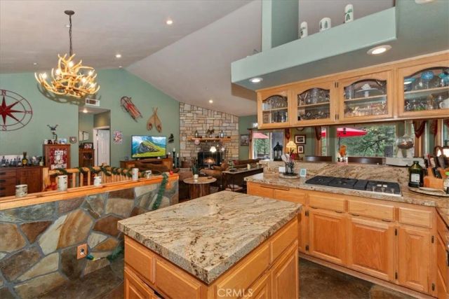 160 Birchwood, Lake Arrowhead, CA 92352