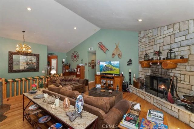 160 Birchwood, Lake Arrowhead, CA 92352