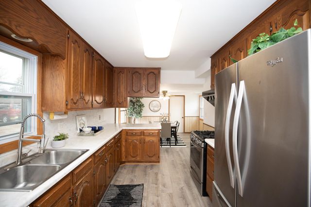 185 49th Avenue NE, Fridley, MN 55421