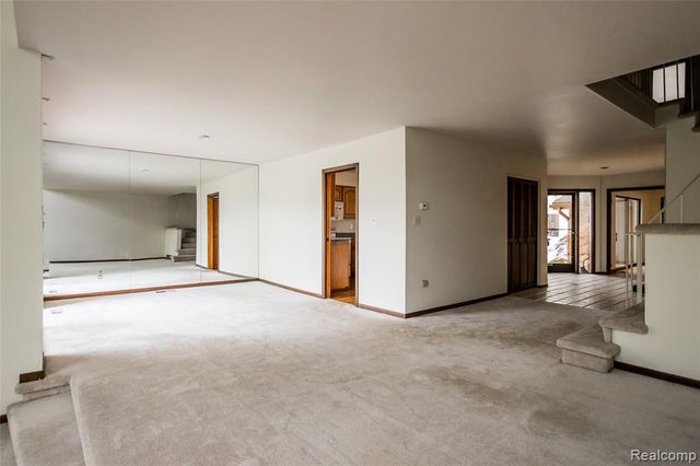7118 Pebble Park Drive, West Bloomfield, MI 48322