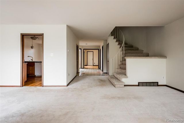 7118 Pebble Park Drive, West Bloomfield, MI 48322
