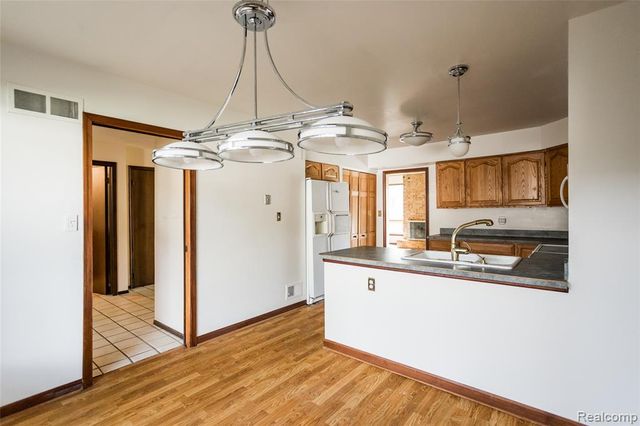 7118 Pebble Park Drive, West Bloomfield, MI 48322