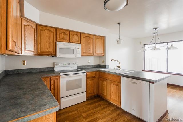 7118 Pebble Park Drive, West Bloomfield, MI 48322