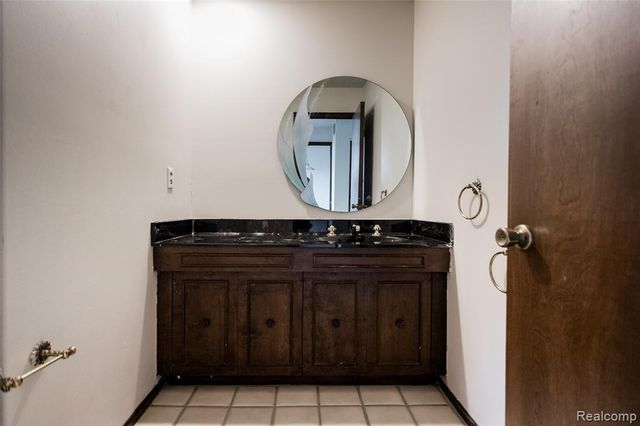 7118 Pebble Park Drive, West Bloomfield, MI 48322