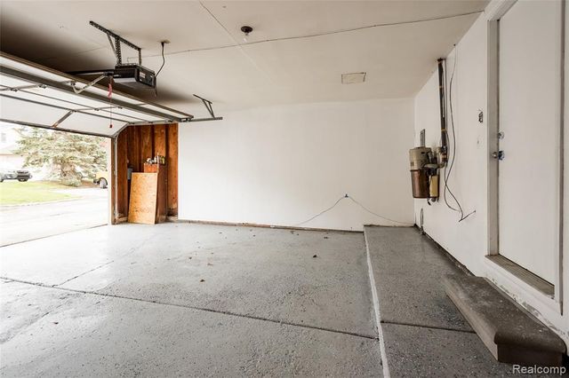 7118 Pebble Park Drive, West Bloomfield, MI 48322