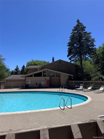 7118 Pebble Park Drive, West Bloomfield, MI 48322