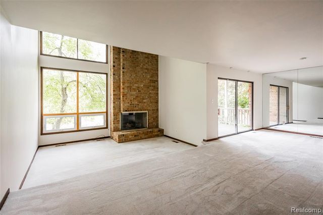 7118 Pebble Park Drive, West Bloomfield, MI 48322