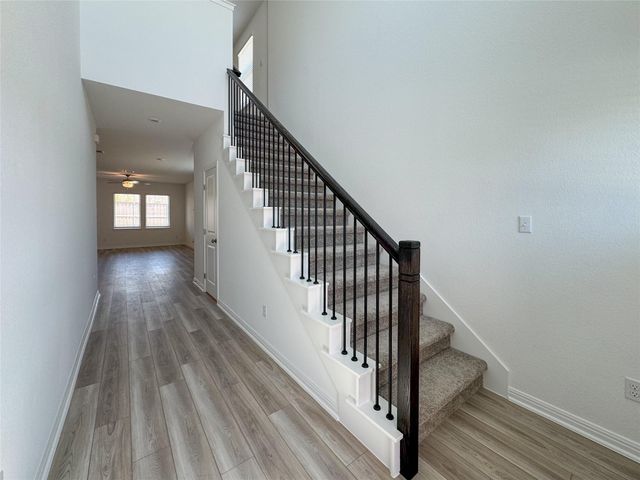 219 Mad Pupper DR, Buda, TX 78610