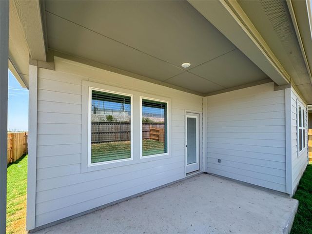 219 Mad Pupper DR, Buda, TX 78610