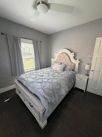 921 Leavitt Street, Waterloo, IA 50702