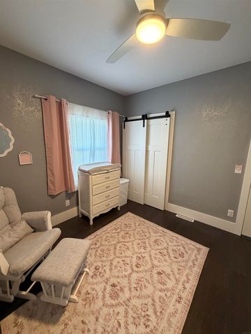 921 Leavitt Street, Waterloo, IA 50702