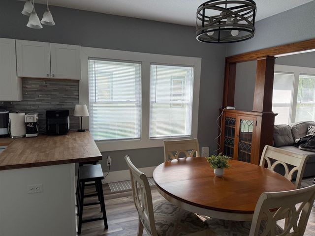 921 Leavitt Street, Waterloo, IA 50702