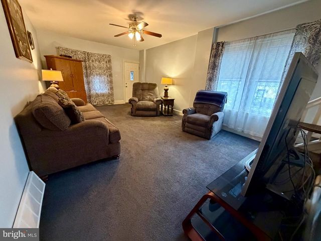 172 W RIDGE, Linwood, PA 19061