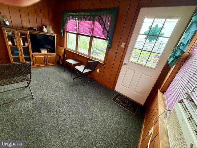 172 W RIDGE, Linwood, PA 19061