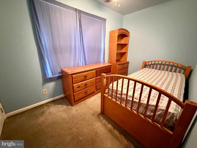 172 W RIDGE, Linwood, PA 19061