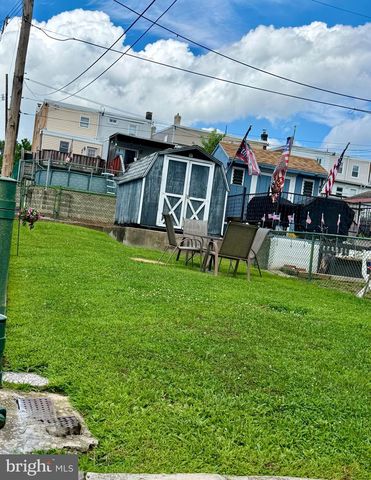 172 W RIDGE, Linwood, PA 19061