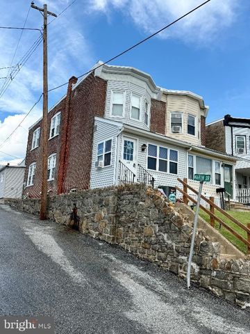 172 W RIDGE, Linwood, PA 19061